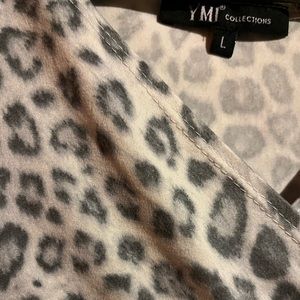 Large shirt. Grey and white